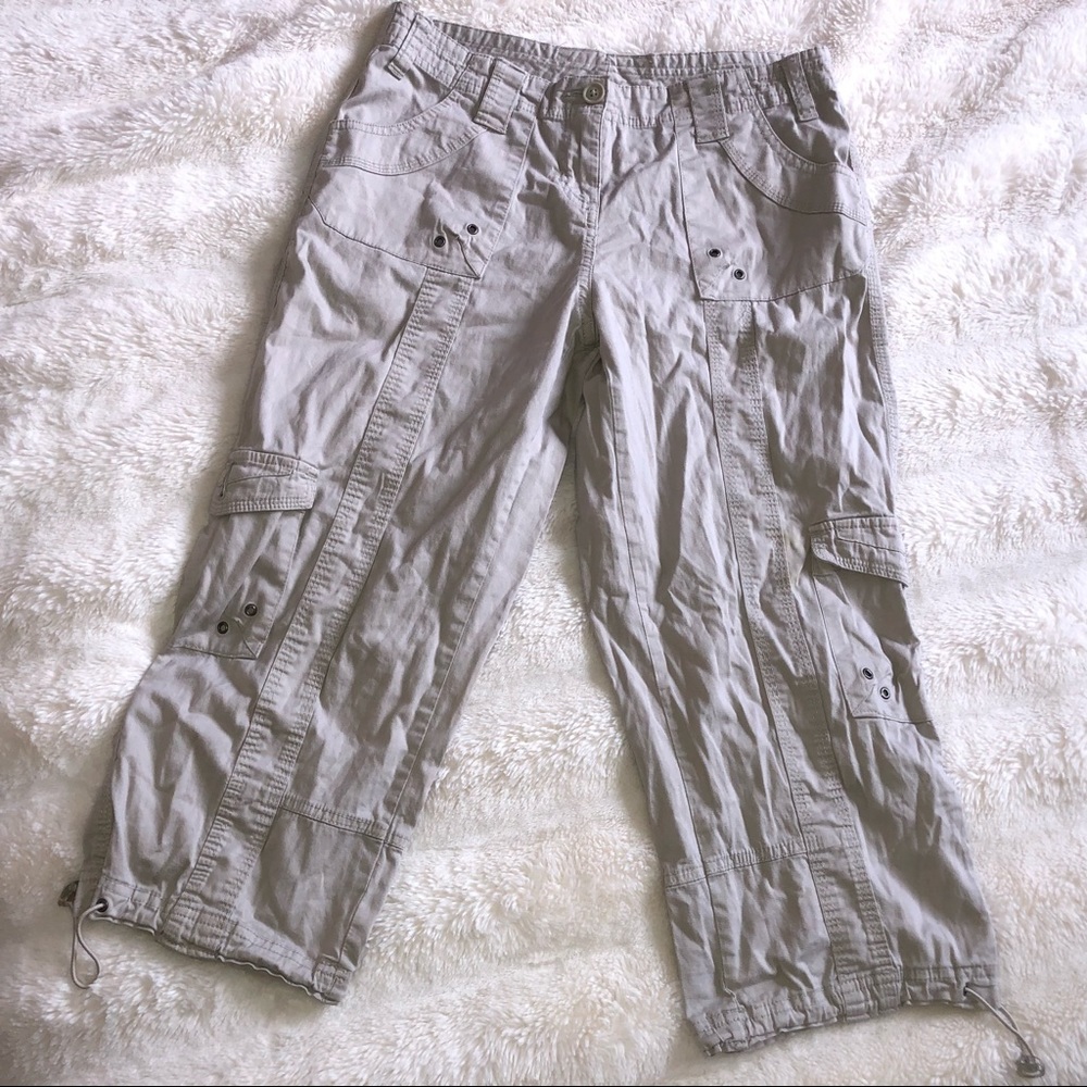 Beige Cargo Capris (Petite)